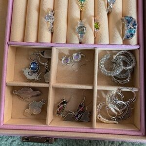 Extra large jewelry box, pink, fake pebble, leather filled with jewelry